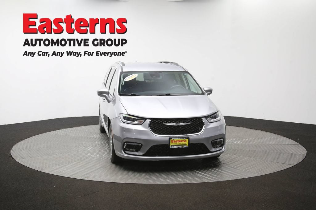 Used 2021 Chrysler Pacifica Touring-L FWD image 54