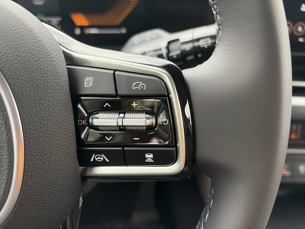 New 2026 Kia Carnival FWD image 12