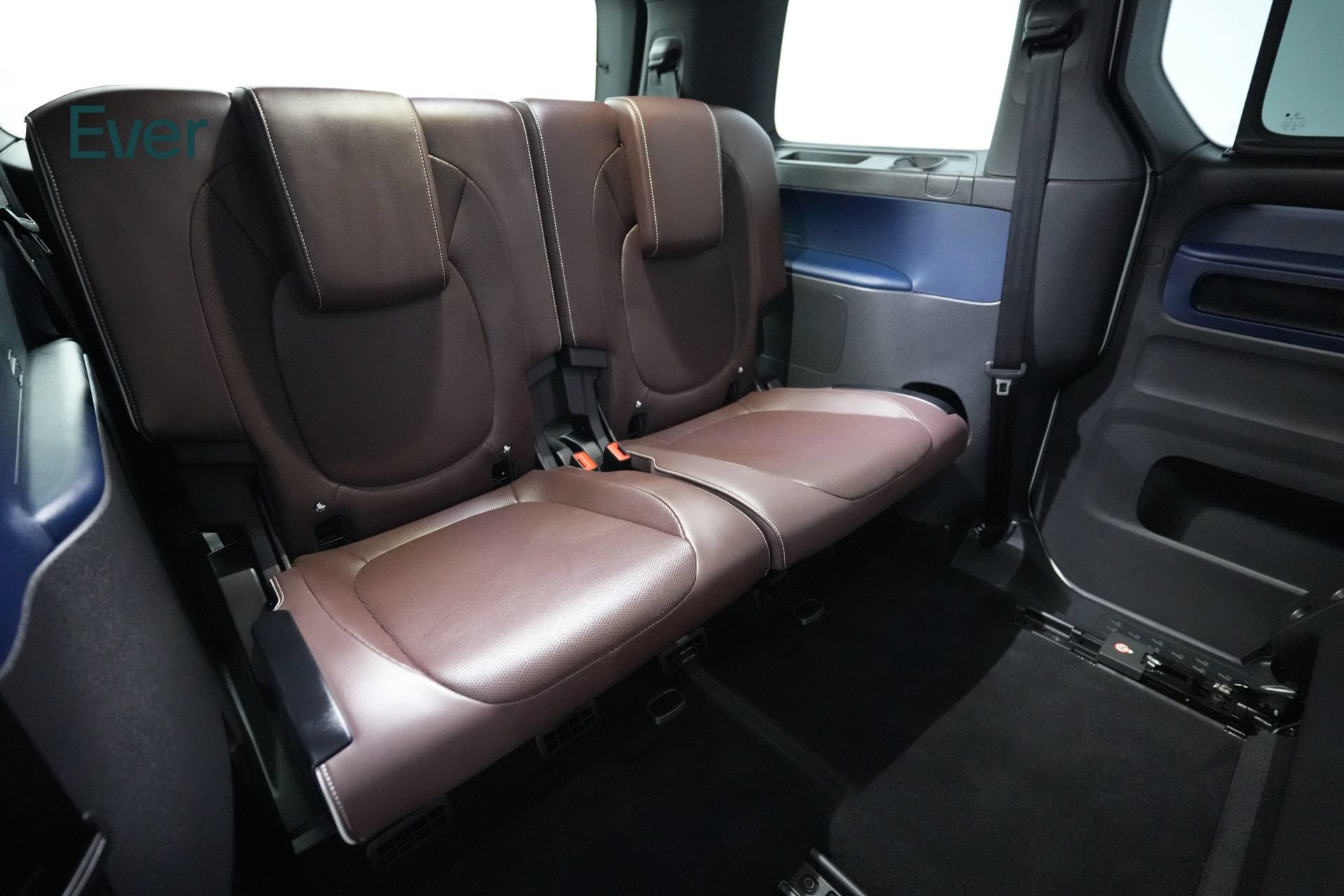 Used 2025 Volkswagen ID. Buzz Pro S RWD image 26