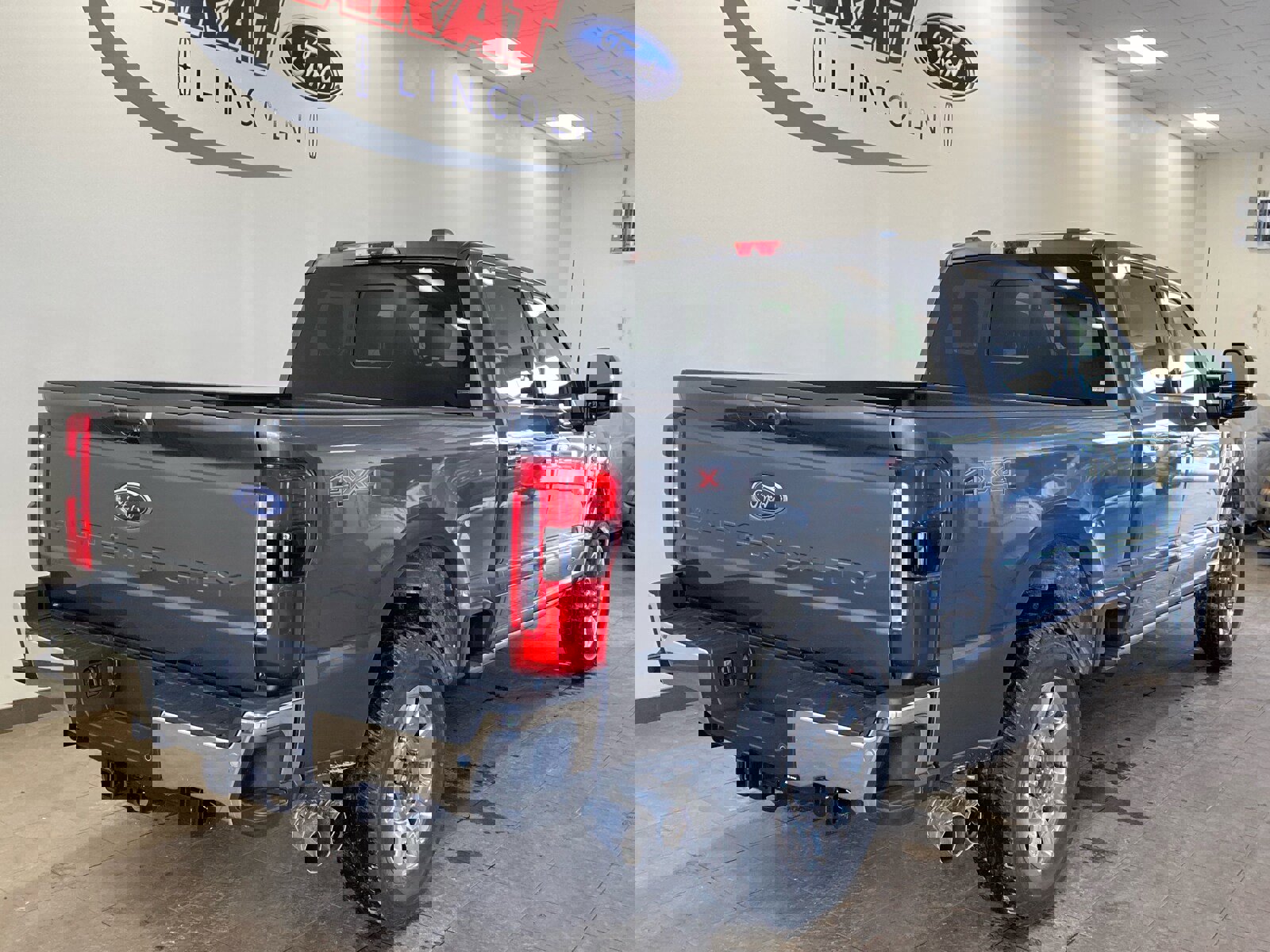 New 2026 Ford F250 Lariat w/ Lariat Ultimate Package image 7