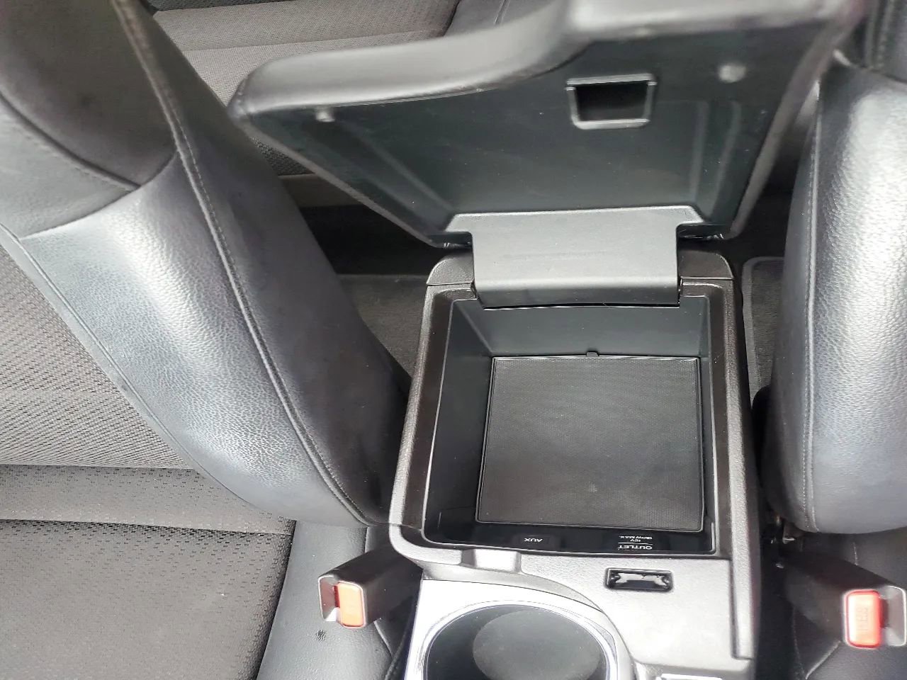 Used 2013 Acura ILX 2.0L Sedan 4D image 28