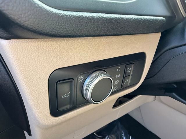 Used 2022 Ford Escape SE w/ Convenience Package AWD/4WD image 10