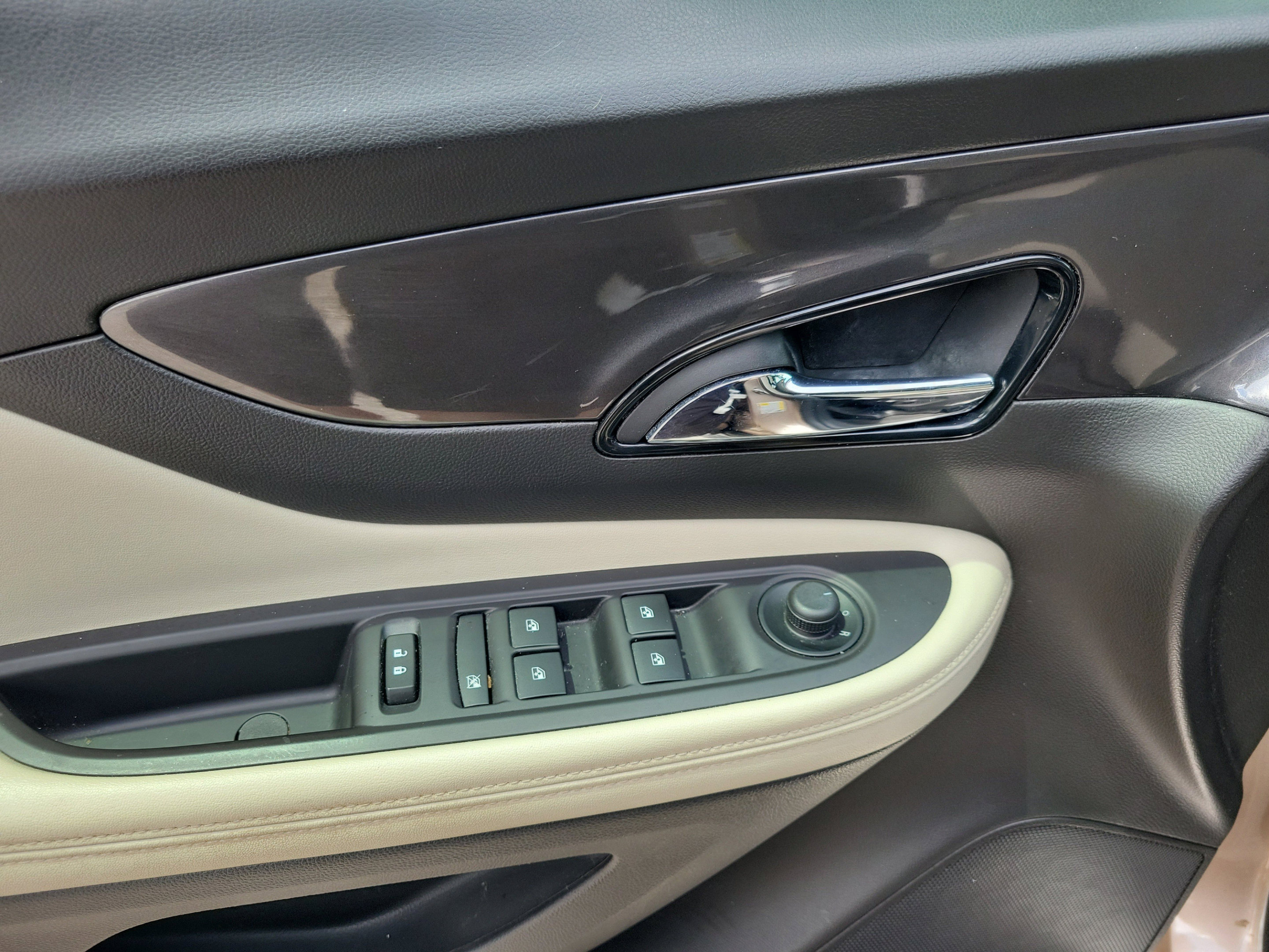 Used 2018 Buick Encore Preferred FWD image 15