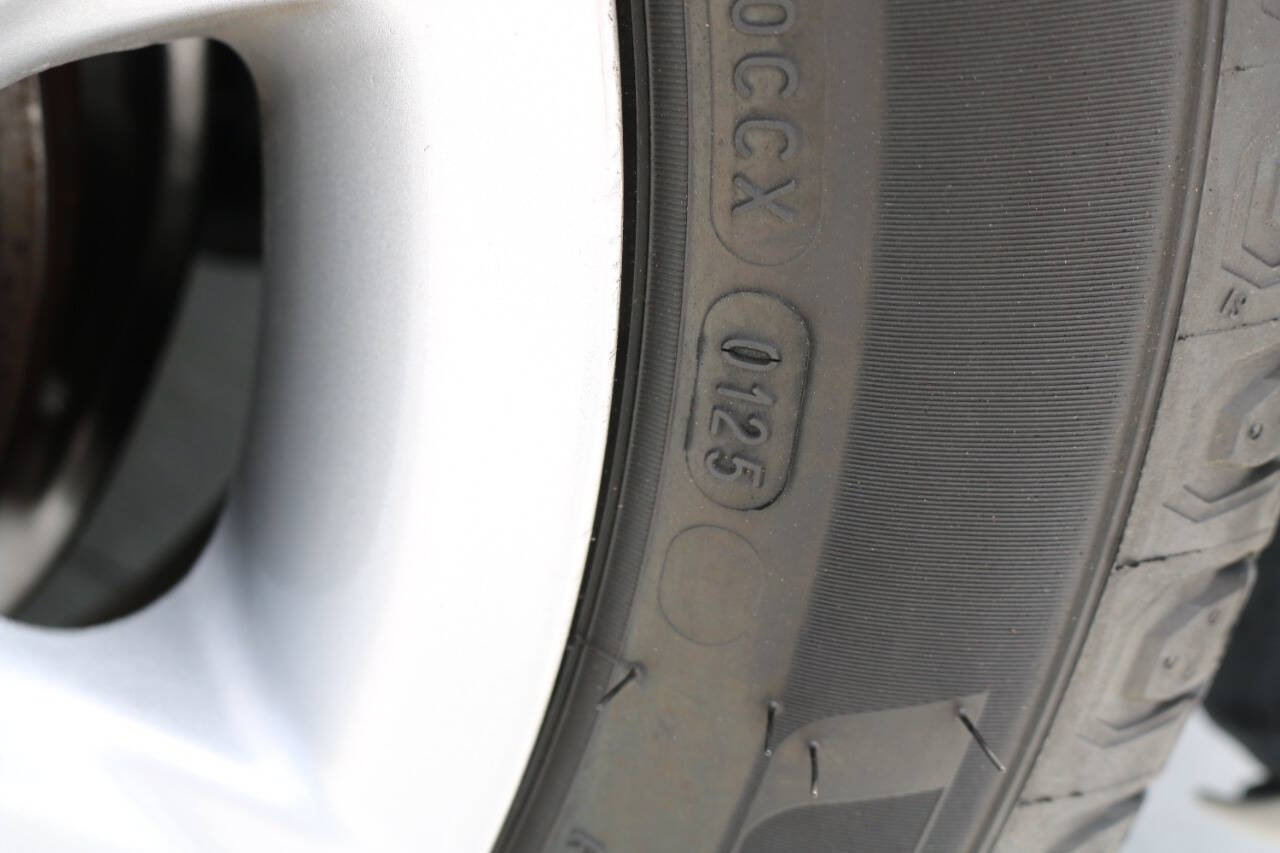 Used 2001 Lexus LS 430 RWD image 66