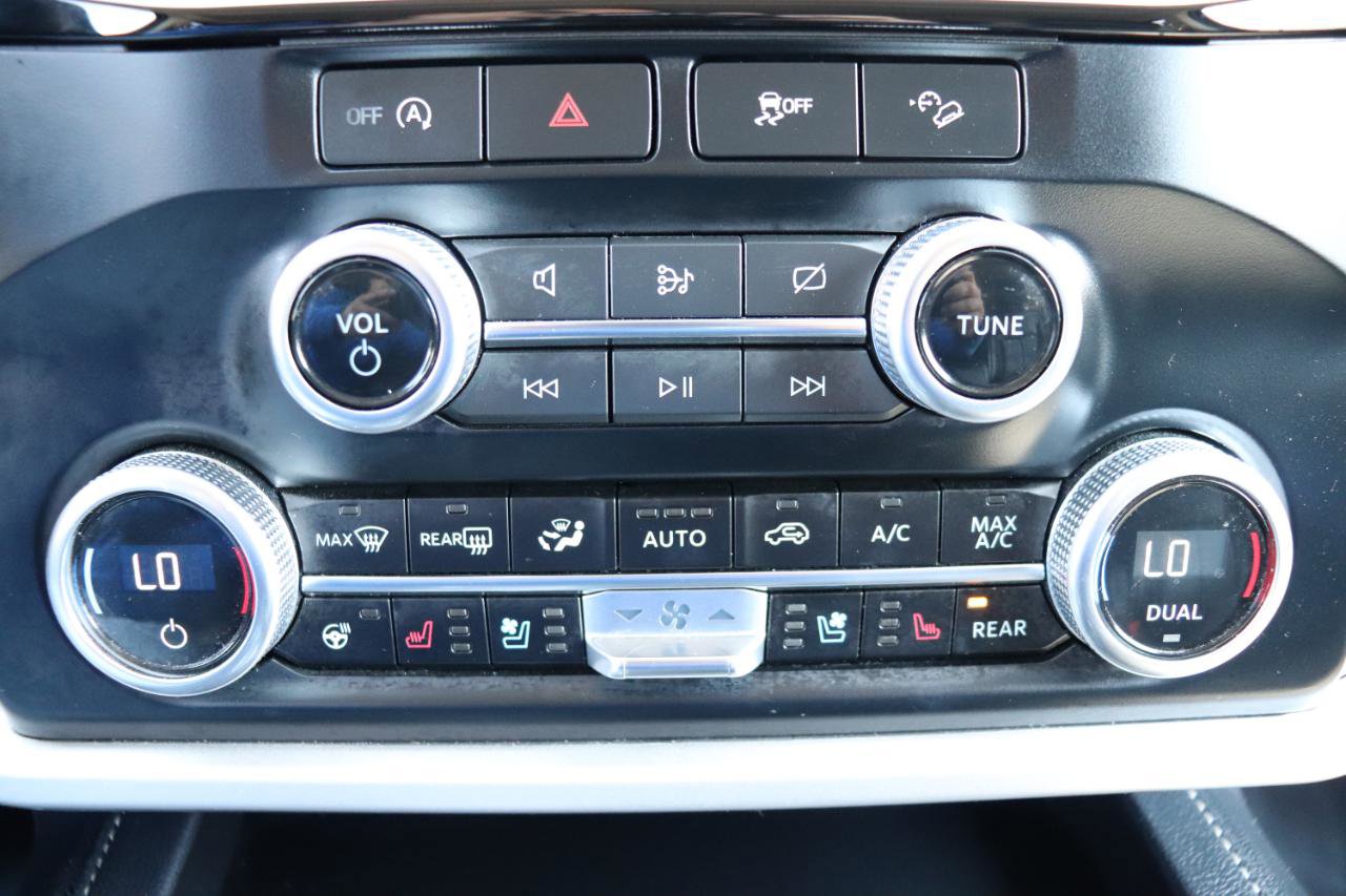 Used 2024 Ford Expedition XLT AWD/4WD image 38