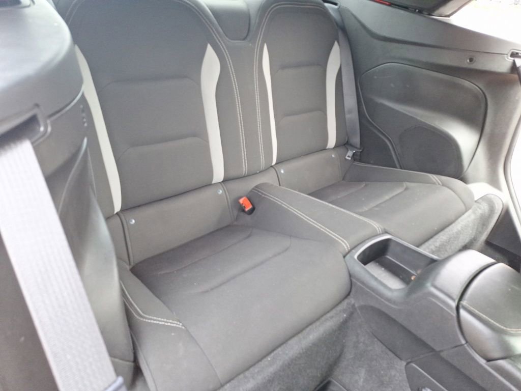Used 2020 Chevrolet Camaro LT image 27