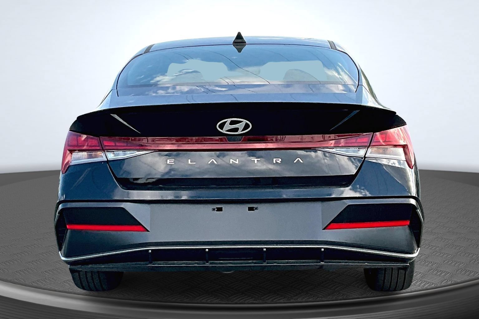 New 2026 Hyundai Elantra SEL Sport FWD image 4