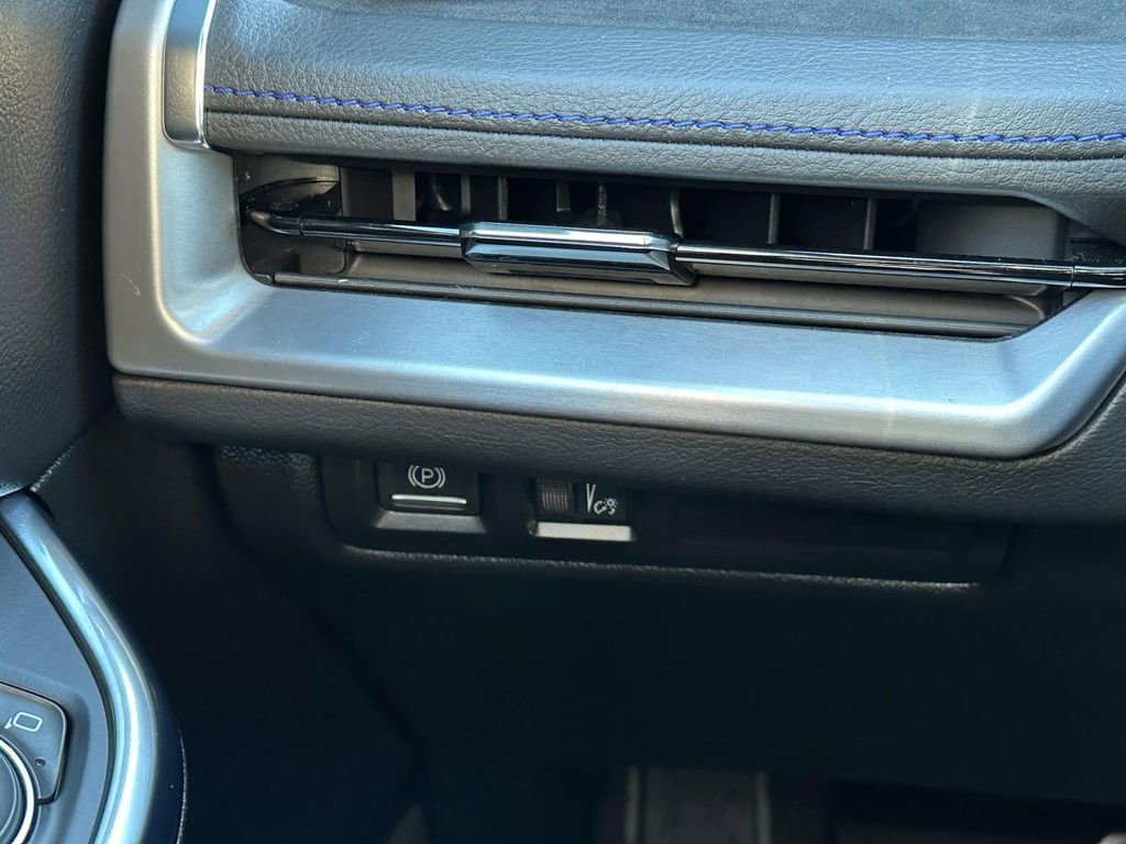 Used 2024 Cadillac XT4 Sport image 23