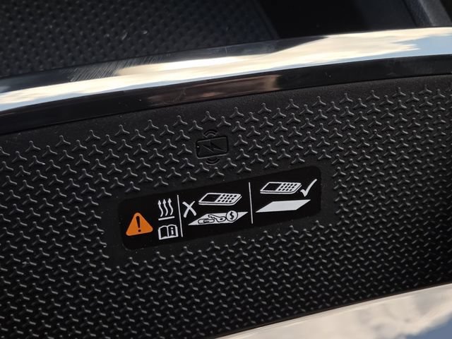New 2026 Chevrolet Equinox RS w/ Convenience Package III FWD image 9