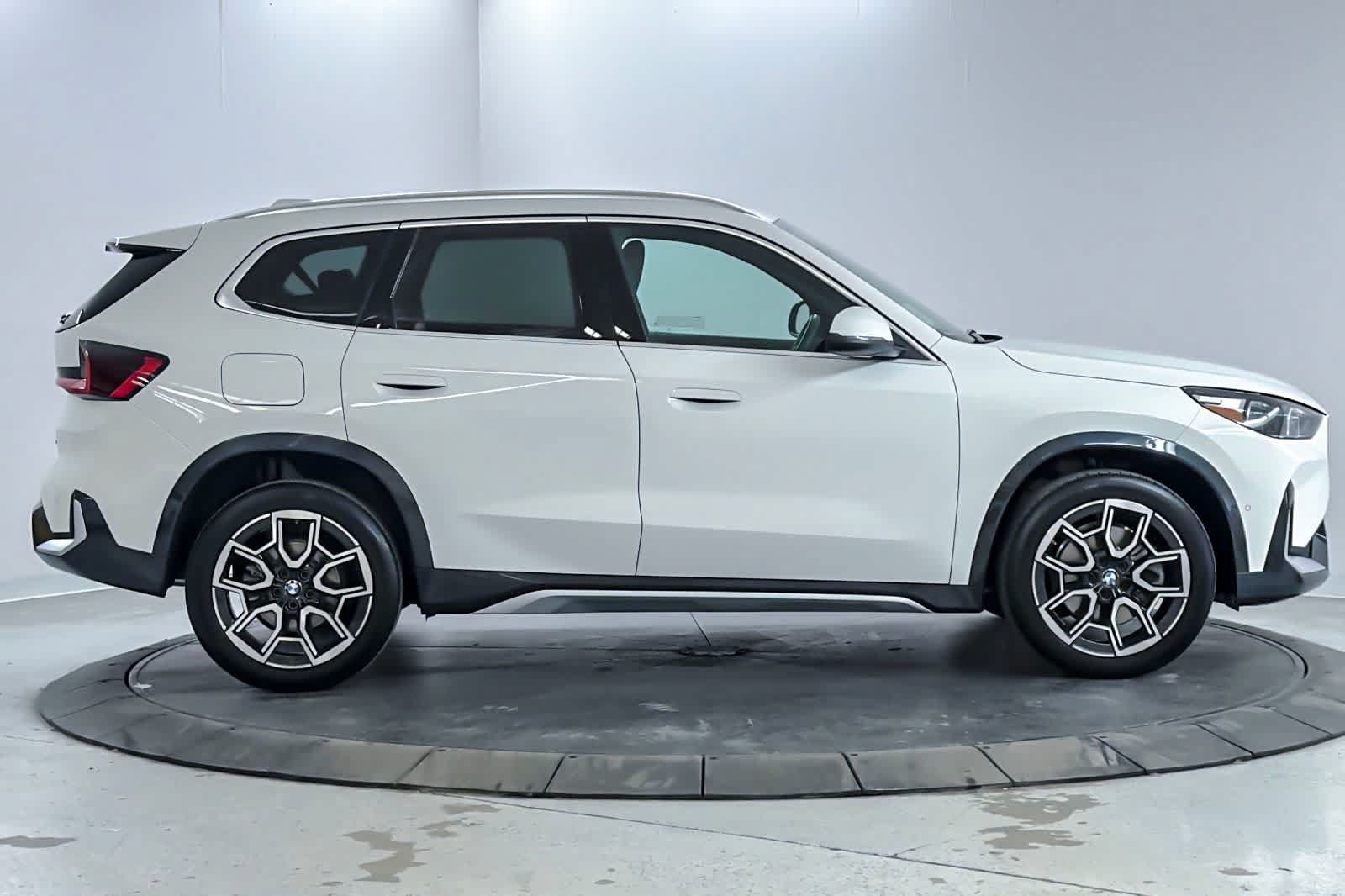 Used 2026 BMW X1 xDrive28i w/ Convenience Package AWD/4WD image 8