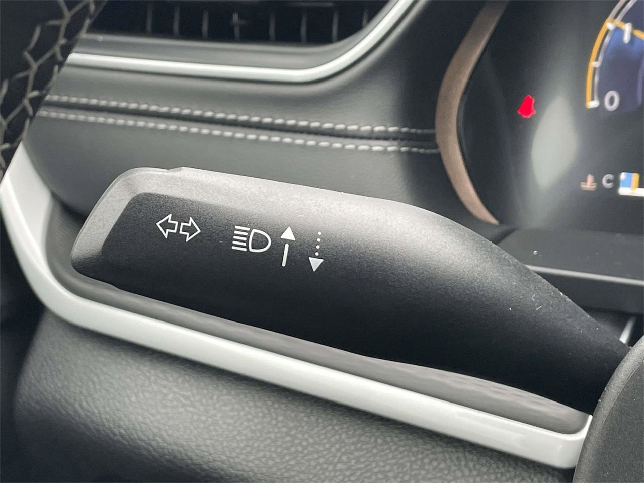 New 2025 Jeep Grand Cherokee Altitude image 37