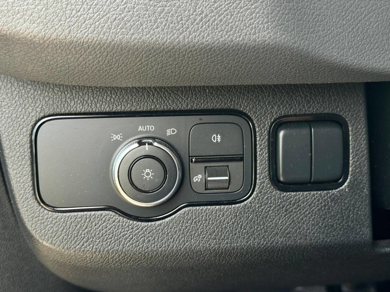 Used 2019 Mercedes-Benz Sprinter 170 image 19