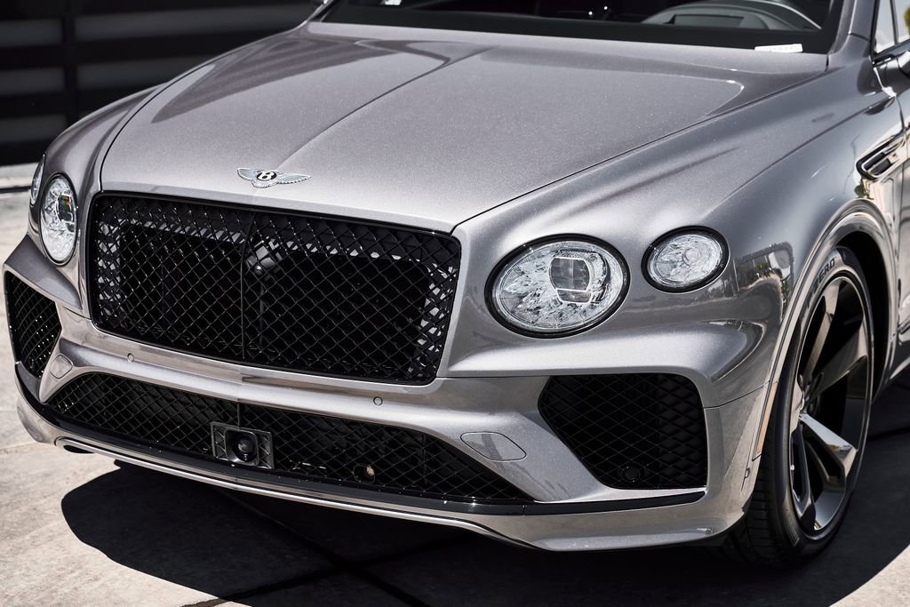 Used 2024 Bentley Bentayga AWD/4WD image 6