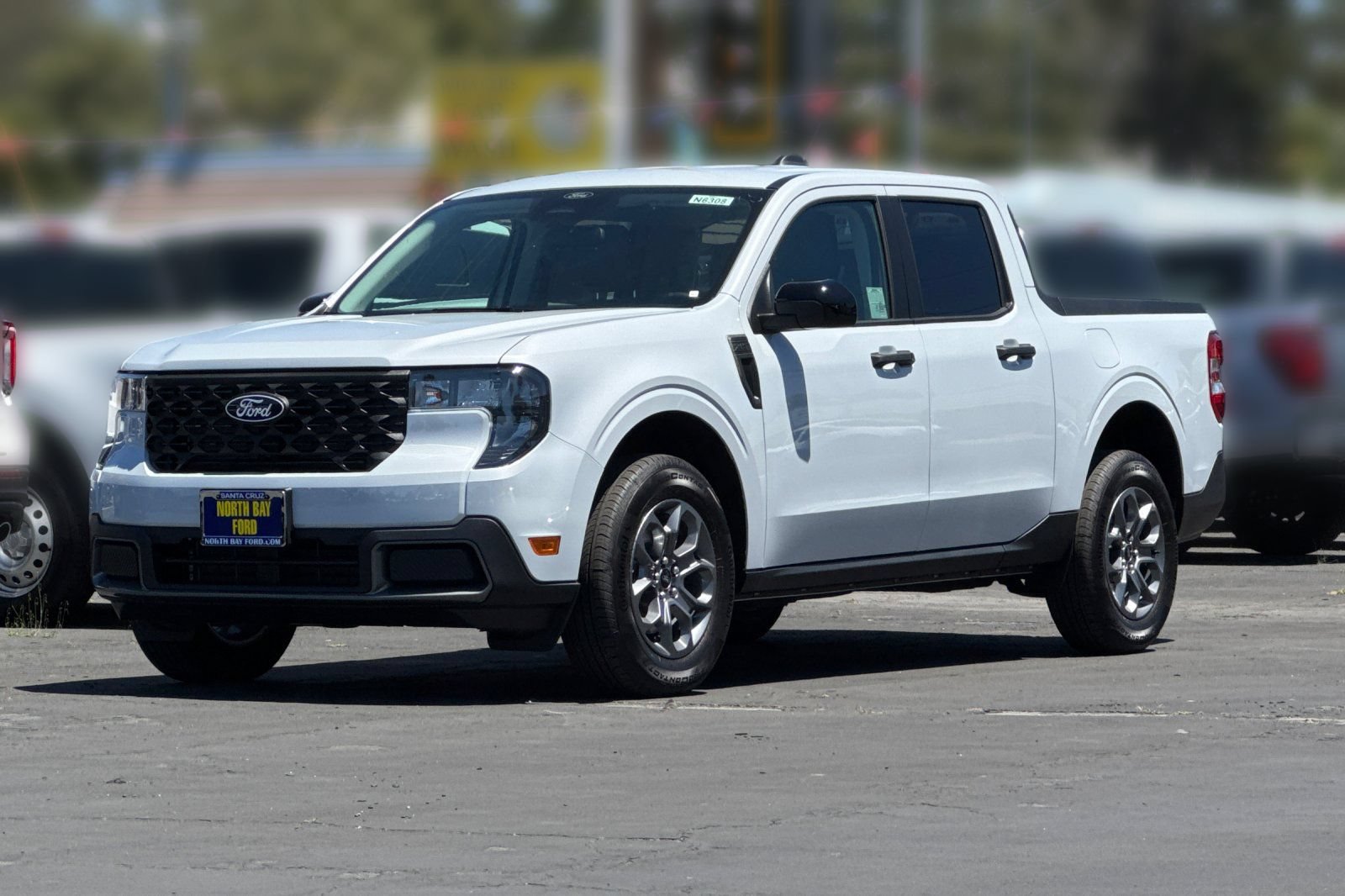 New 2026 Ford Maverick XLT w/ XLT Luxury Package FWD image 8
