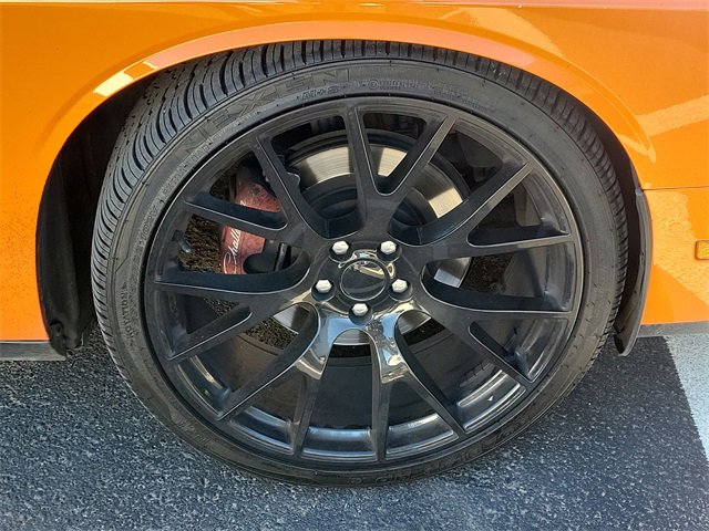 Used 2014 Dodge Challenger R/T image 5