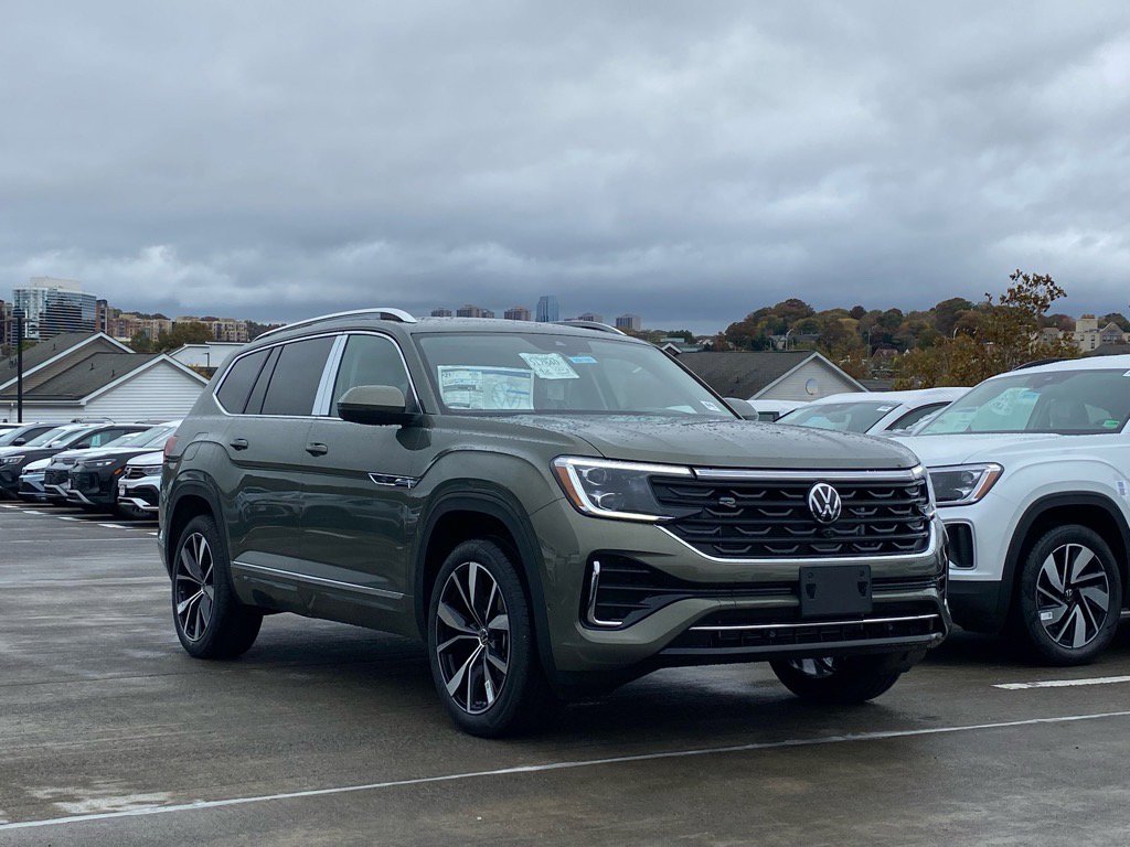 New 2026 Volkswagen Atlas SEL Premium R-Line