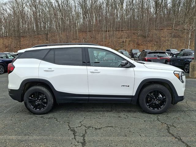 Used 2024 GMC Terrain AT4 image 7