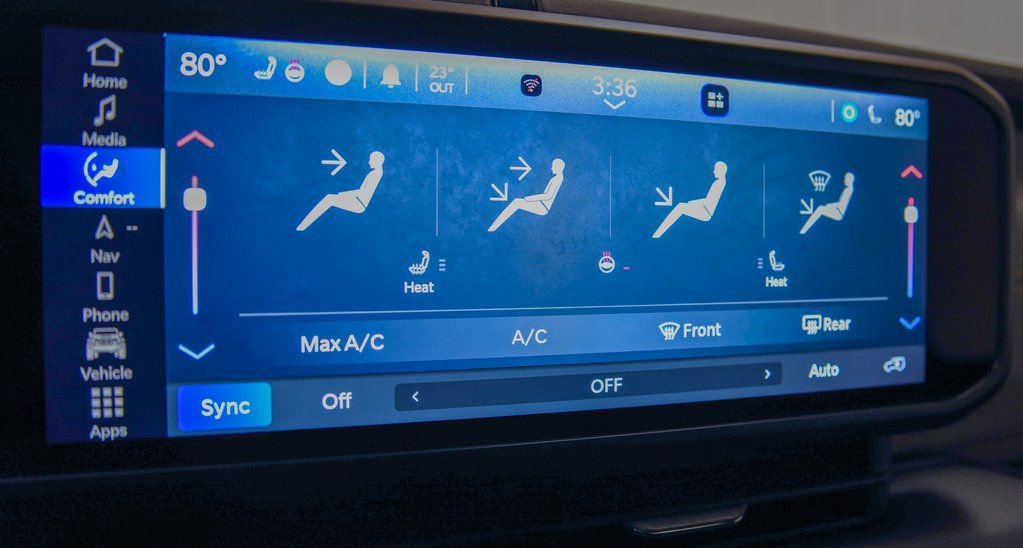 Used 2024 Jeep Wrangler Unlimited Sahara w/ Technology Group image 21