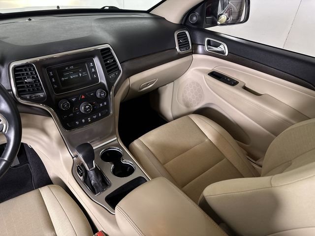 Used 2017 Jeep Grand Cherokee Laredo w/ Quick Order Package 2BE image 35