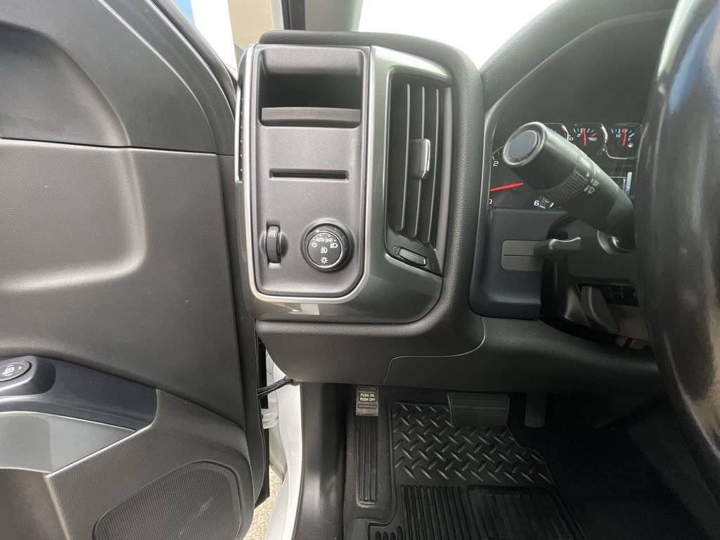 Used 2018 Chevrolet Silverado 1500 LT w/ All Star Edition RWD image 16