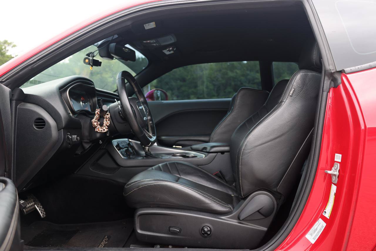 Used 2016 Dodge Challenger SRT Hellcat RWD image 21