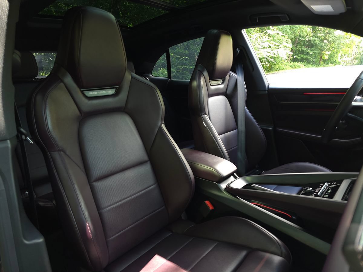 Used 2025 Porsche Macan 4 Electric AWD/4WD image 22