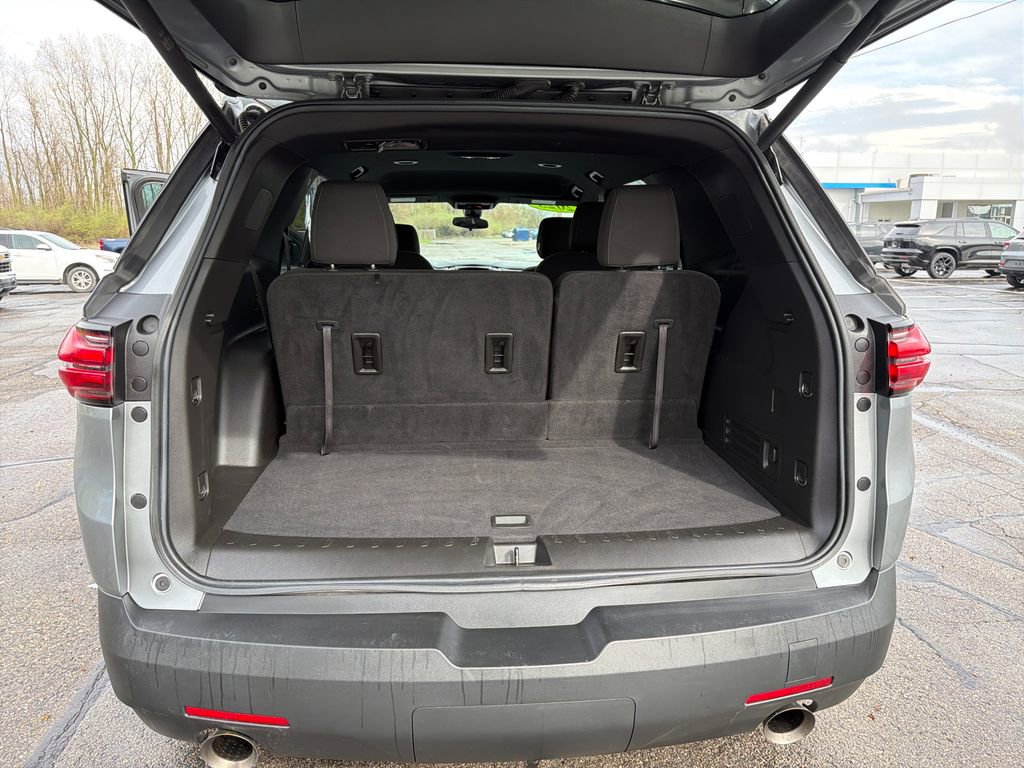 Used 2023 Chevrolet Traverse LT image 33