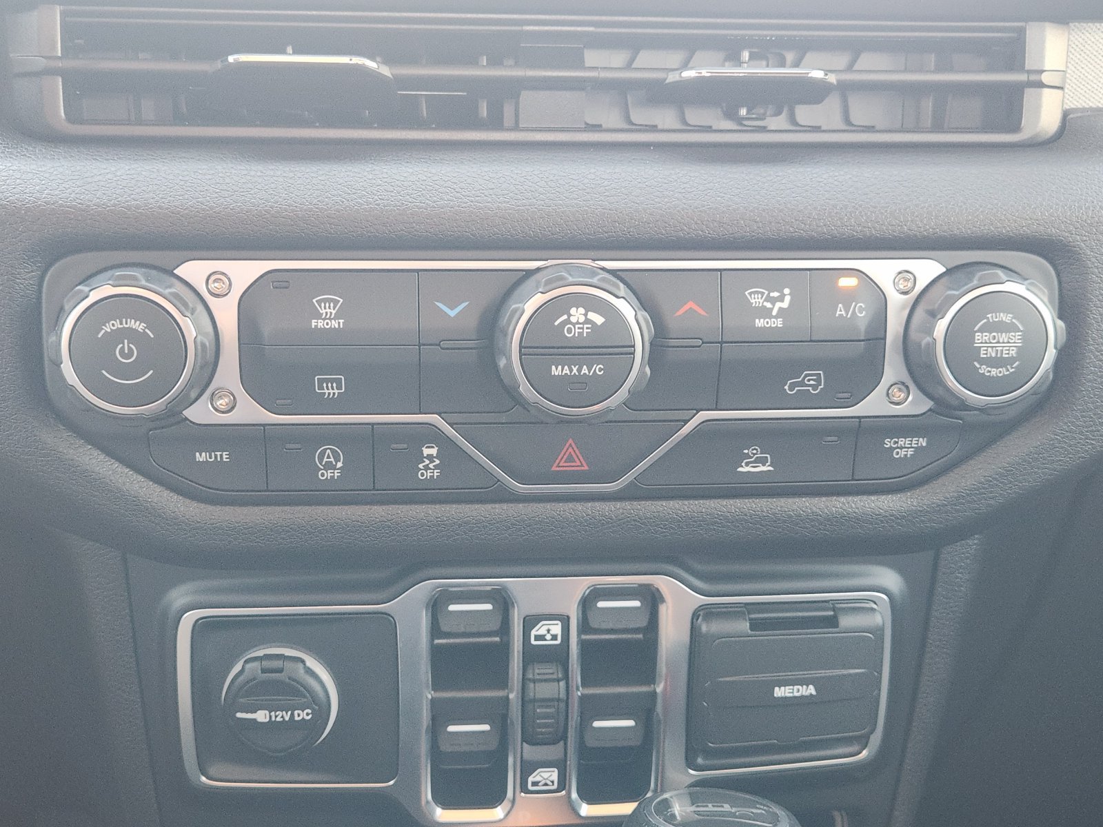 Used 2026 Jeep Gladiator Sport AWD/4WD image 22