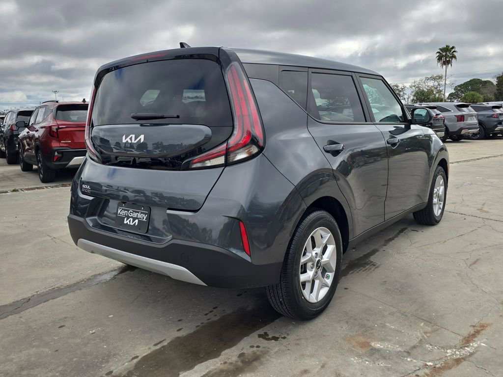 Certified 2025 Kia Soul LX image 8