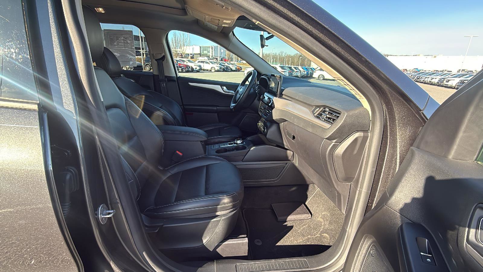 Used 2020 Ford Escape SEL image 18