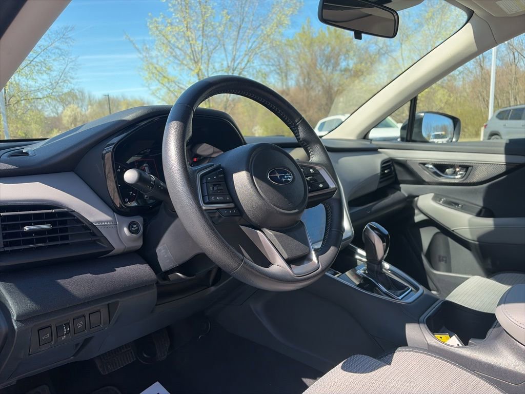 Used 2025 Subaru Outback Premium image 11