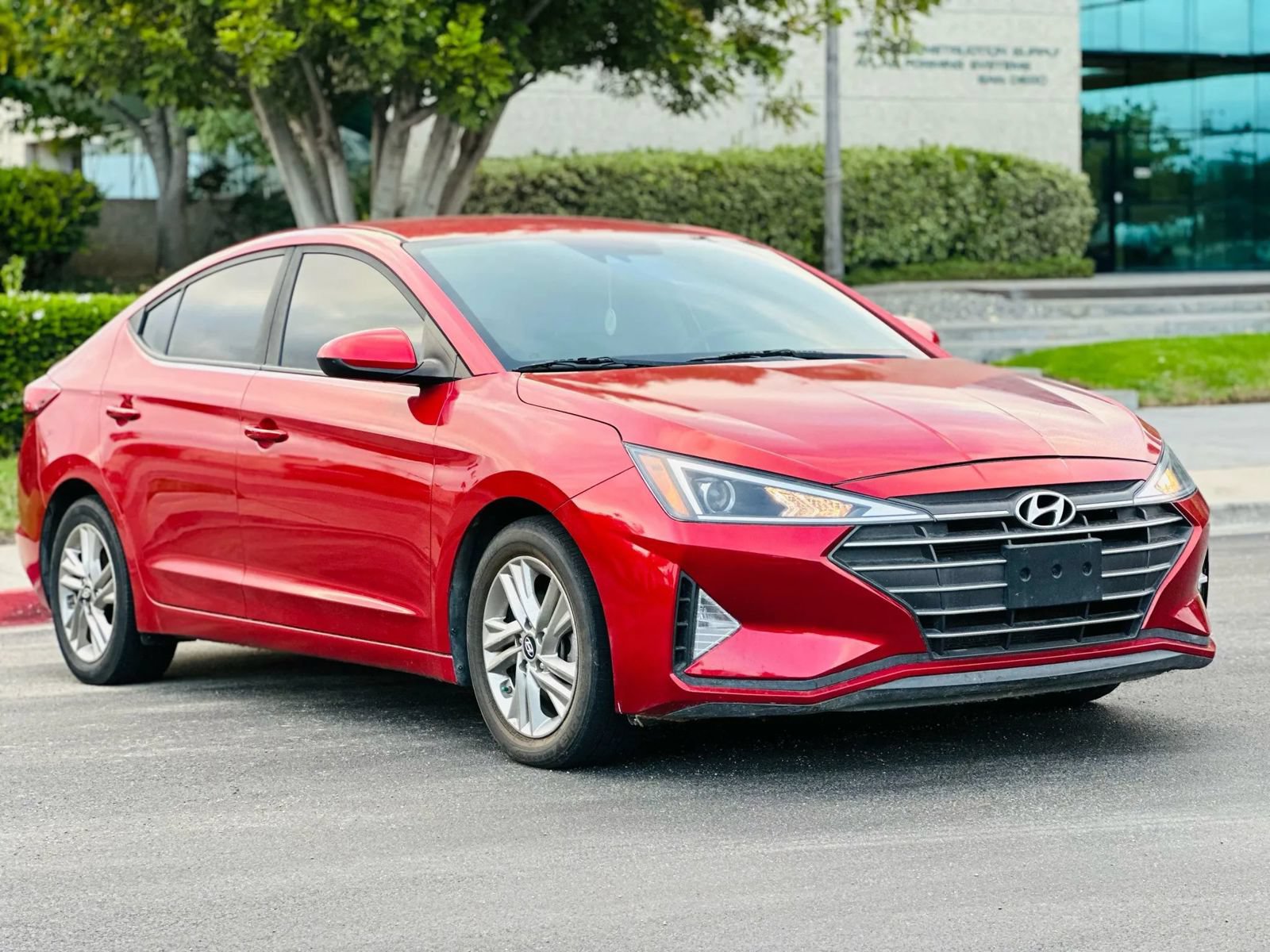 Used 2019 Hyundai Elantra SEL FWD image 3