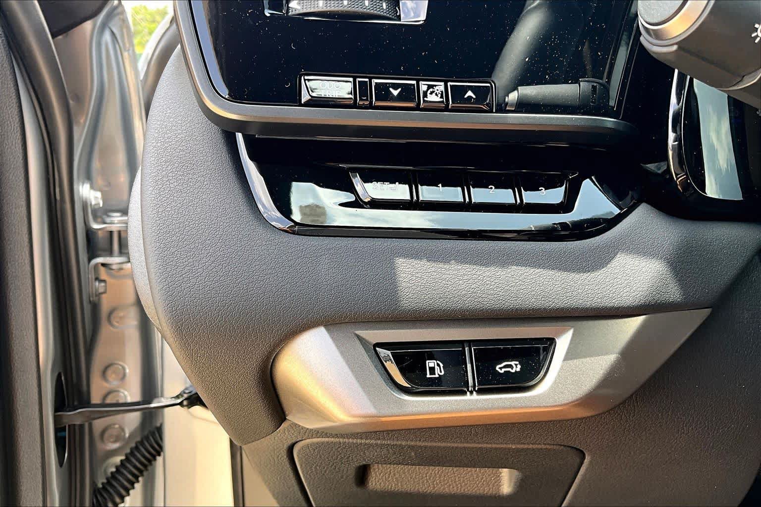 New 2026 Lexus RX 450h AWD image 14