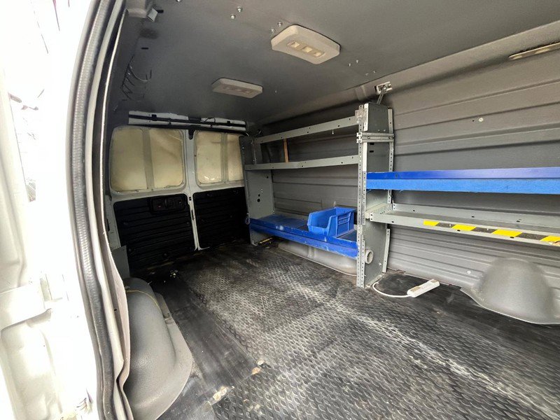 Used 2016 Chevrolet Express 2500 RWD 2500 135" image 8