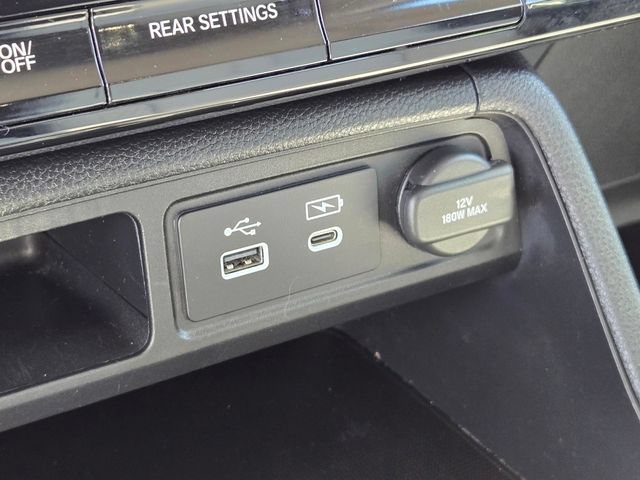Used 2023 Honda Pilot LX image 19