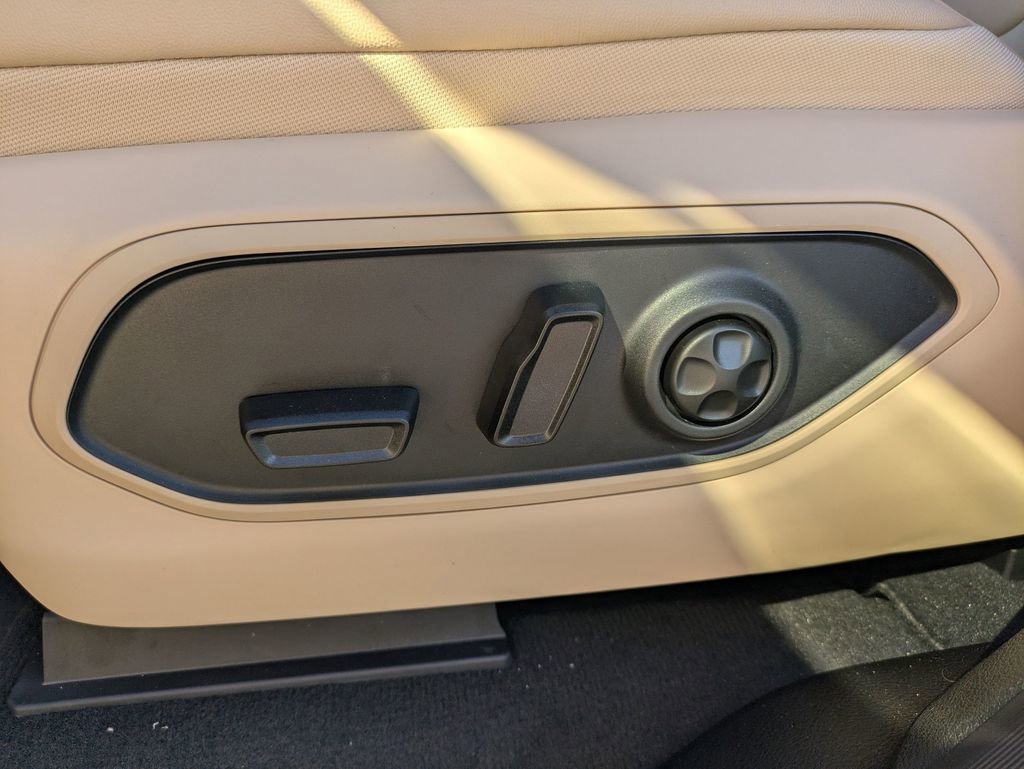 New 2025 Jeep Grand Cherokee L Limited image 17