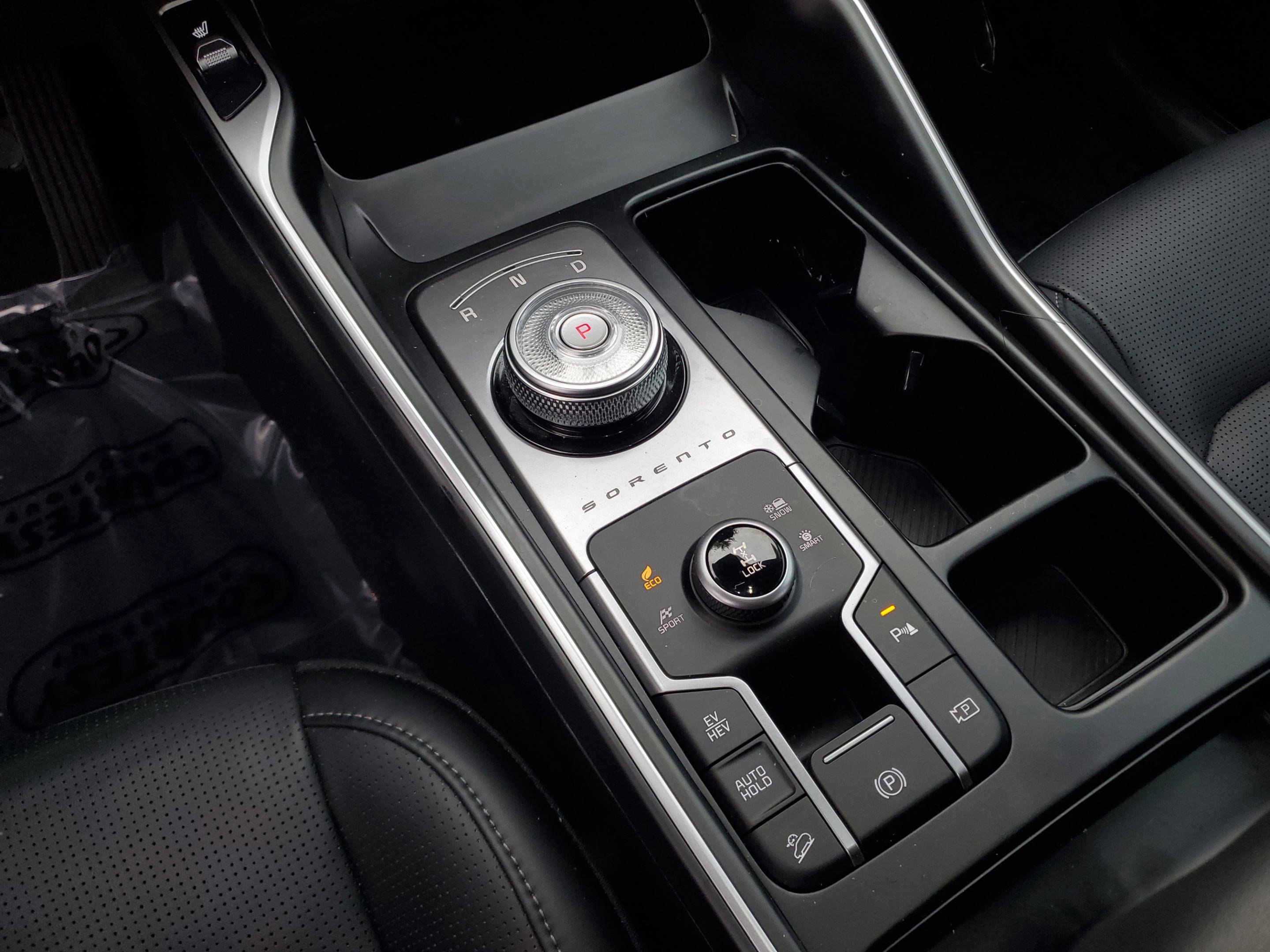 Certified 2025 Kia Sorento EX w/ EX Panoramic Sunroof Package image 23