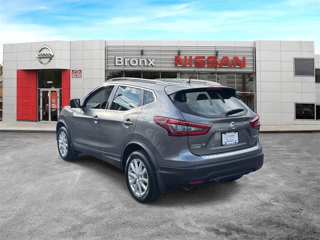 Used 2020 Nissan Rogue Sport SV w/ Technology Package image 5