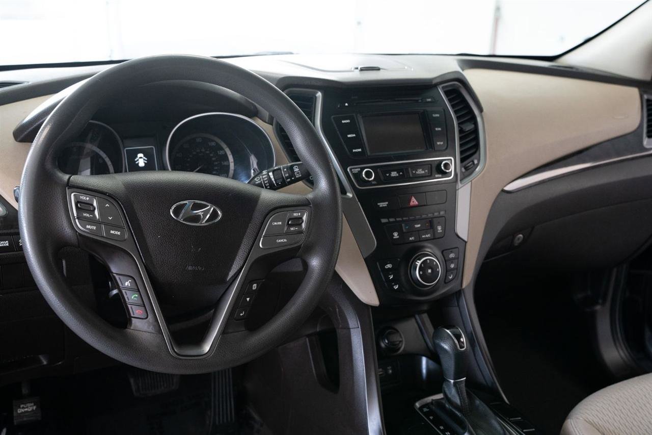 Used 2017 Hyundai Santa Fe Sport image 13