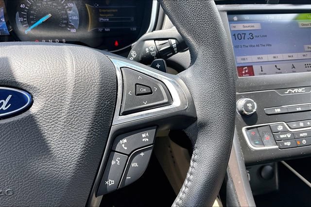 Used 2019 Ford Fusion SEL FWD image 12