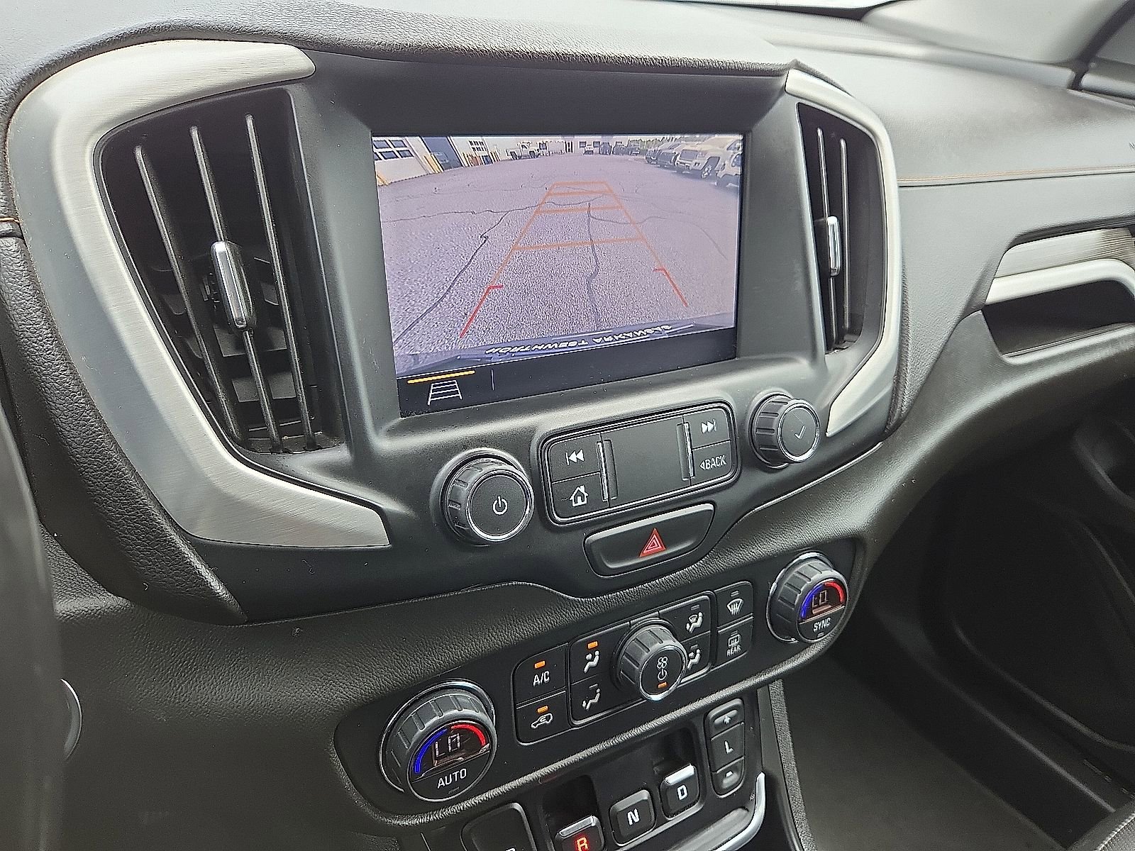 Certified 2020 GMC Terrain SLT FWD image 17