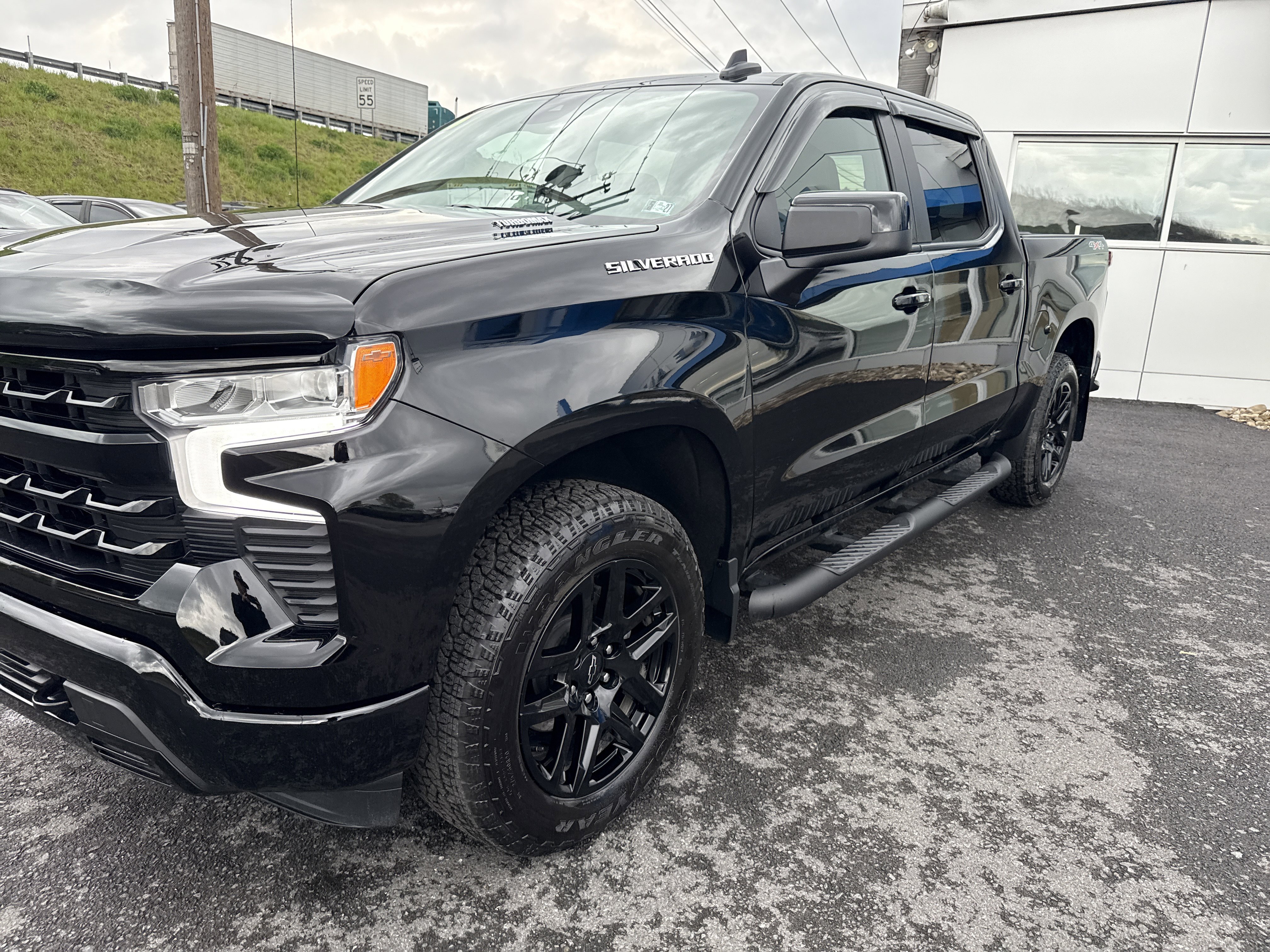 Used 2026 Chevrolet Silverado 1500 RST w/ RST Select Package AWD/4WD image 7