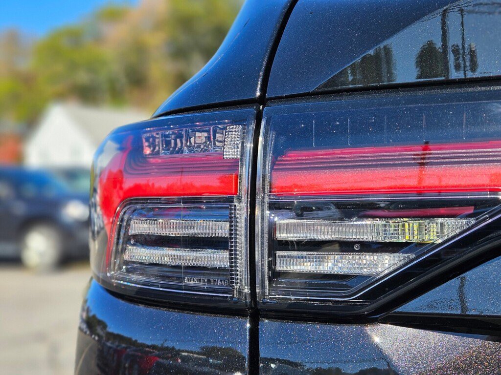 New 2025 Mitsubishi Outlander ES image 9