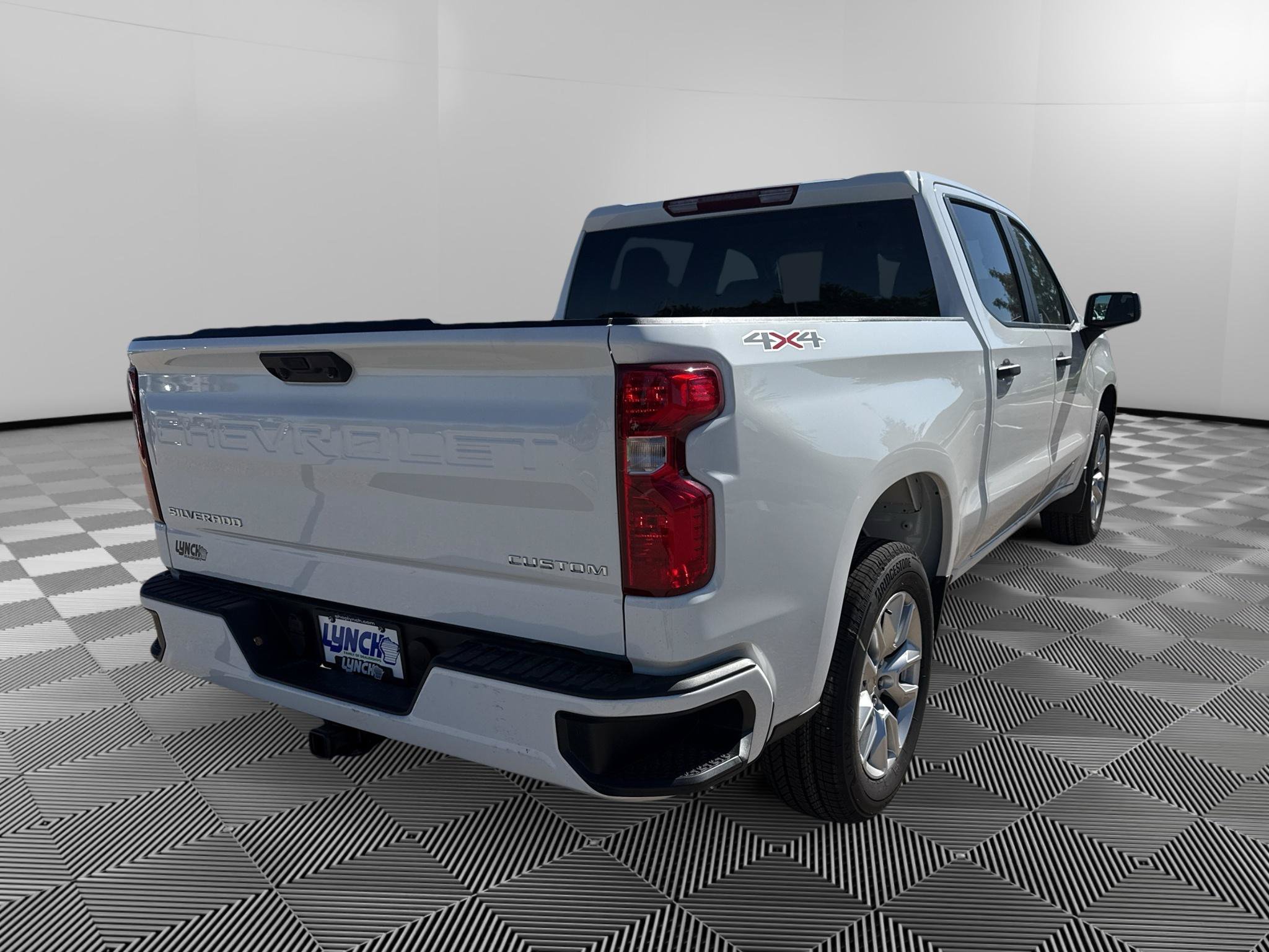 New 2026 Chevrolet Silverado 1500 Custom AWD/4WD image 4