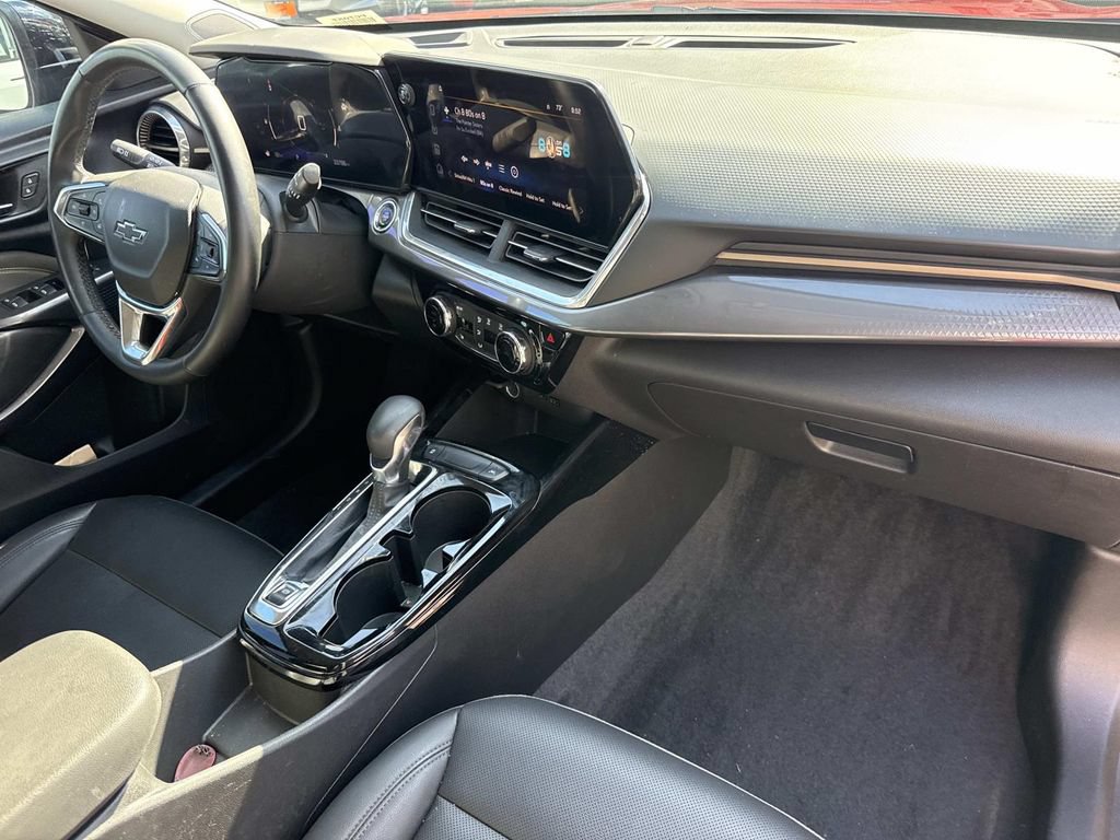 Used 2024 Chevrolet Trax ACTIV w/ Driver Confidence Package FWD image 27