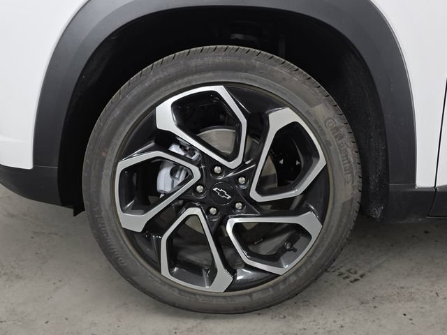 Certified 2026 Chevrolet Trax RS w/ Driver Confidence Package FWD image 9