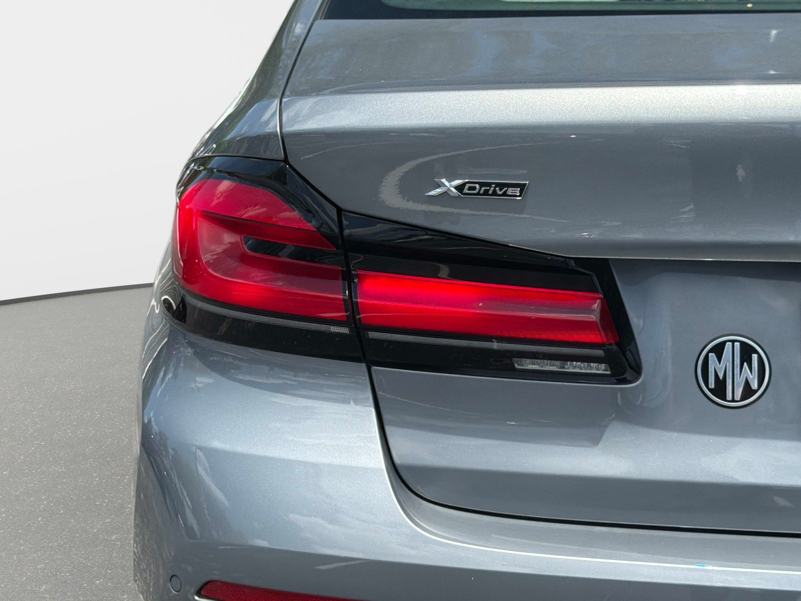 Used 2023 BMW 540i xDrive w/ Convenience Package AWD/4WD image 16