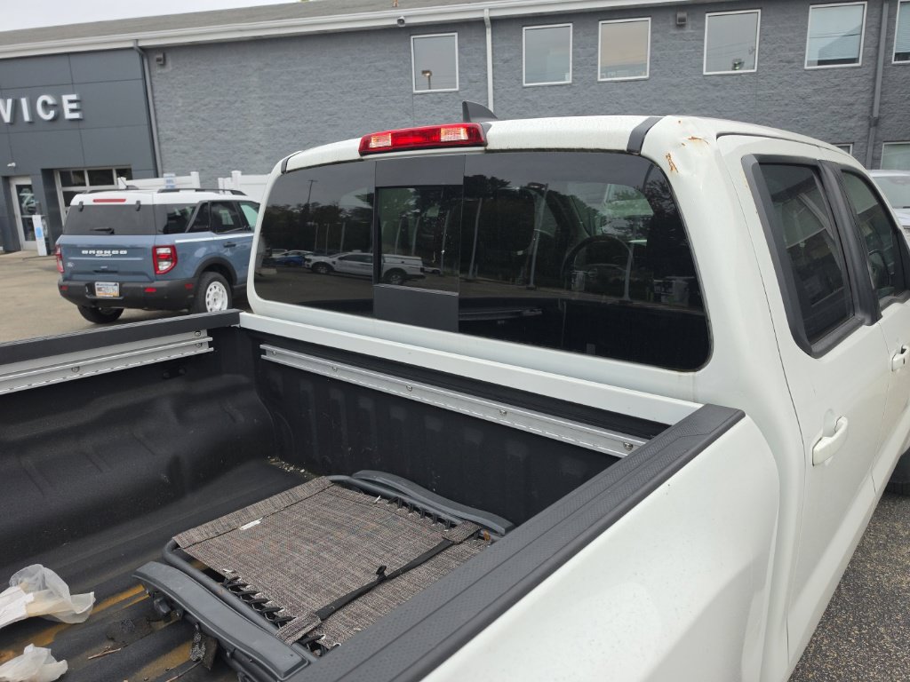 Used 2024 Nissan Frontier SV AWD/4WD image 9