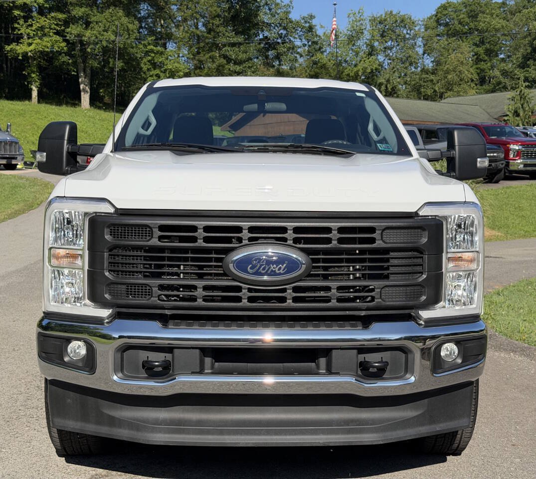 Used 2024 Ford F250 XL w/ FX4 Off-Road Package AWD/4WD image 3