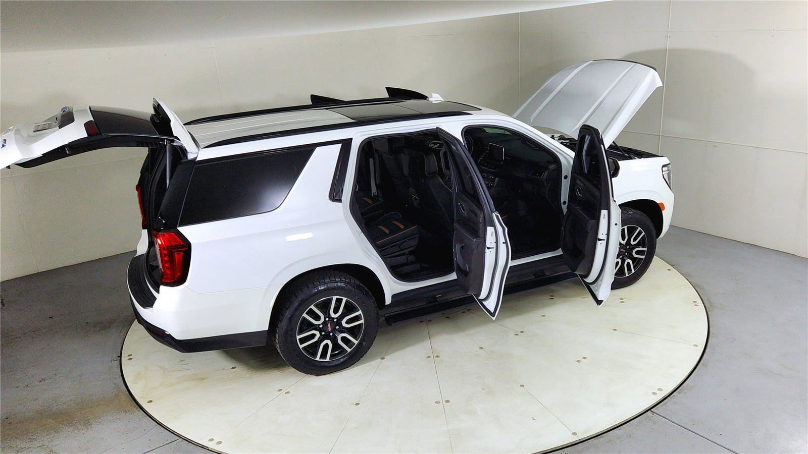 Used 2021 GMC Yukon AT4 w/ AT4 Premium Plus Package image 27